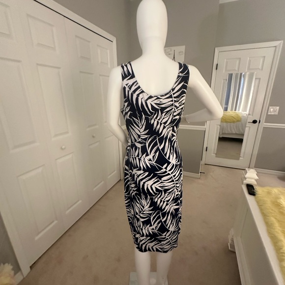 Navy & white Tommy BAHAMA sleeveless dress - Size Medium - Picture 6 of 6